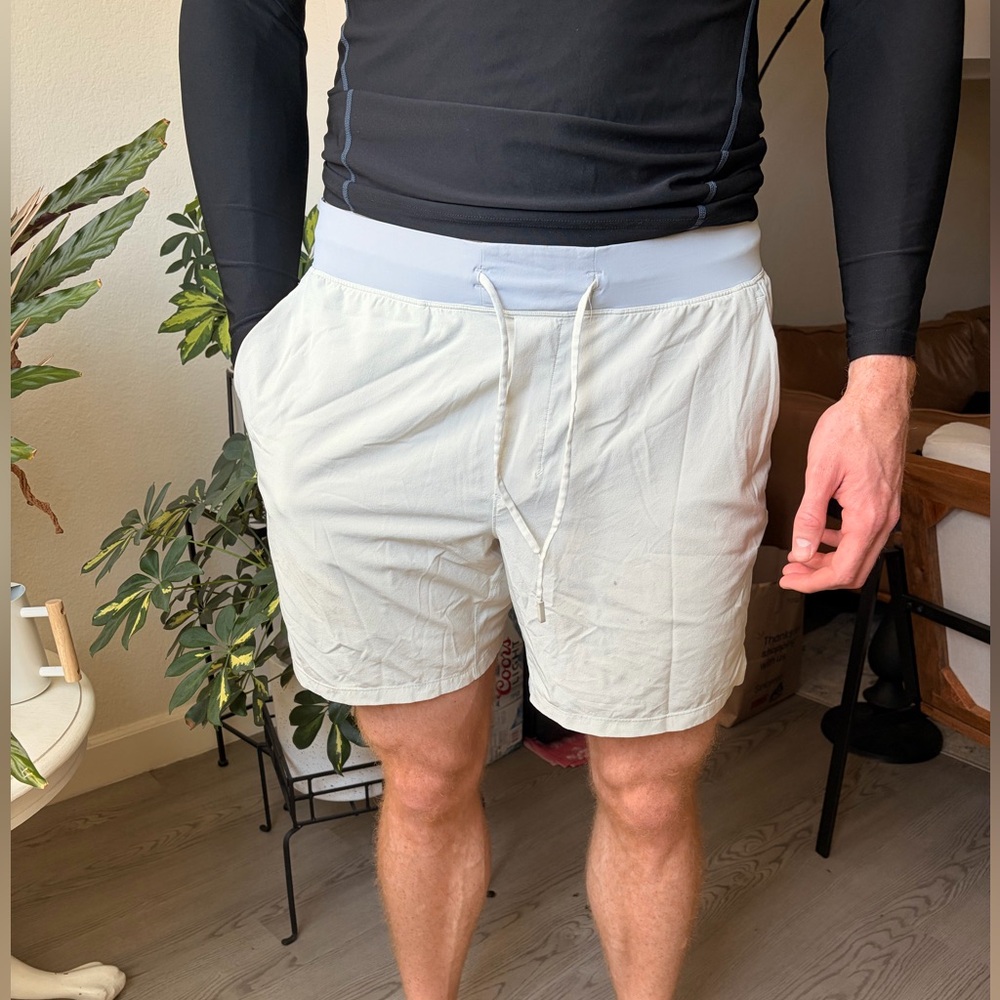 lululemon athletica Men's Light Gray Drawstring Shorts